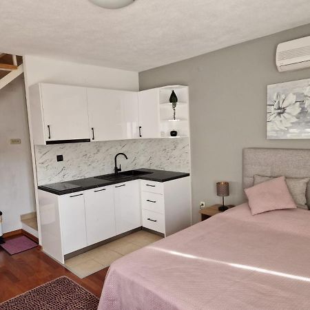 Apartments Ozrenka Tučepi Εξωτερικό φωτογραφία
