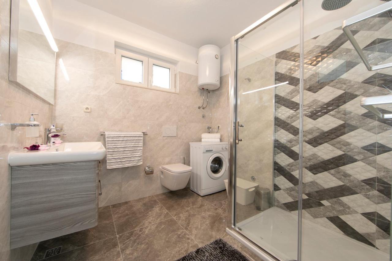 Apartments Ozrenka Tučepi Εξωτερικό φωτογραφία