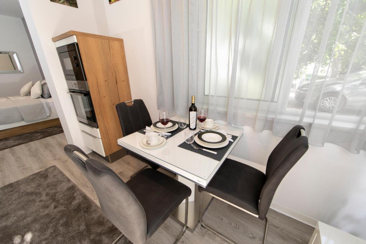 Apartments Ozrenka Tučepi Εξωτερικό φωτογραφία