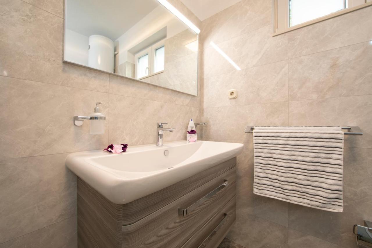 Apartments Ozrenka Tučepi Εξωτερικό φωτογραφία