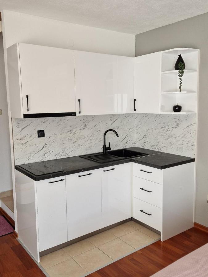 Apartments Ozrenka Tučepi Εξωτερικό φωτογραφία