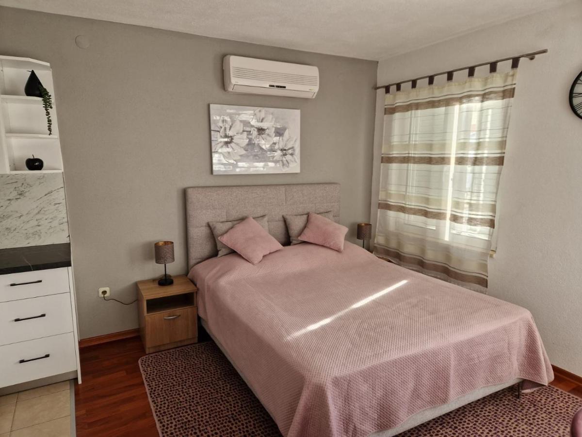 Apartments Ozrenka Tučepi Εξωτερικό φωτογραφία